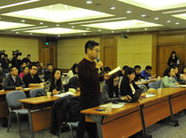 中央電視臺(tái)記者提問